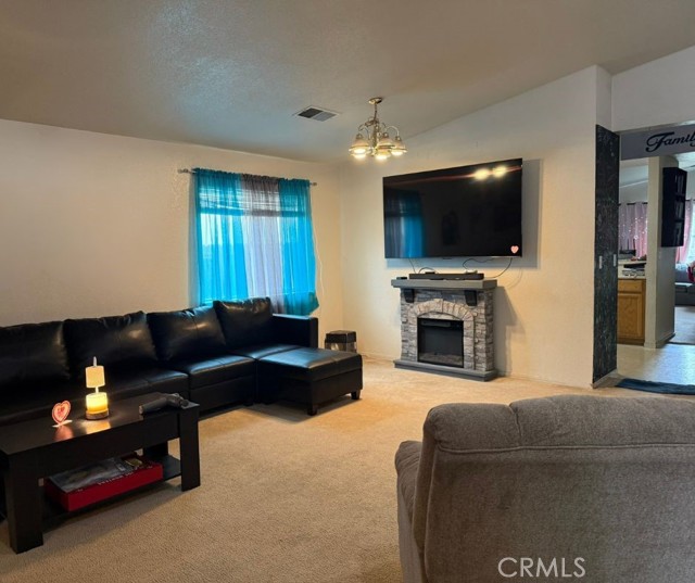 Detail Gallery Image 4 of 16 For 480 Joleen Ct, Merced,  CA 95341 - 4 Beds | 2 Baths
