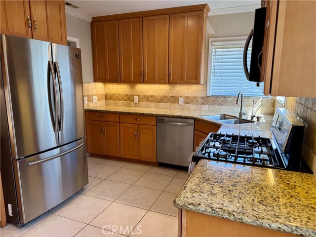 Detail Gallery Image 5 of 26 For 2815 W 167th St, Torrance,  CA 90504 - 3 Beds | 2 Baths