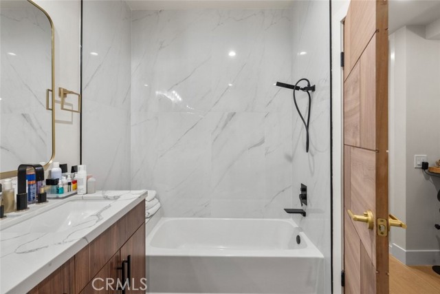 Detail Gallery Image 22 of 29 For 9000 Cynthia St #302,  West Hollywood,  CA 90069 - 2 Beds | 2 Baths
