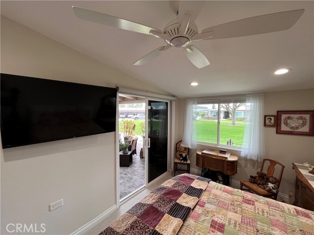 13261 Southport Ln., M8-184I, Seal Beach CA: https://media.crmls.org/medias/0e0318ca-4167-4132-9bbb-21af597a9b75.jpg