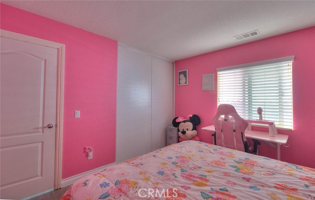 14776 Shetland Court, Victorville CA: https://media.crmls.org/medias/0e034b9f-6ddb-424a-a981-c0deeafb33cc.jpg