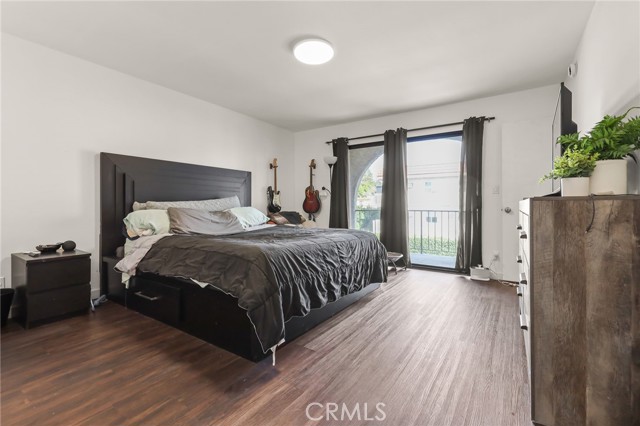 Detail Gallery Image 14 of 38 For 13243 Vanowen #2,  North Hollywood,  CA 91605 - 2 Beds | 3 Baths