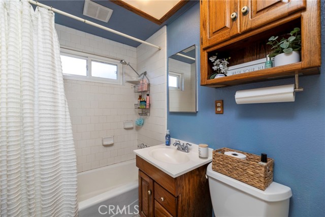 14913 San Ardo Drive, La Mirada CA: https://media.crmls.org/medias/0e04f80f-38dc-4bf9-9b25-4dfce04e4b12.jpg