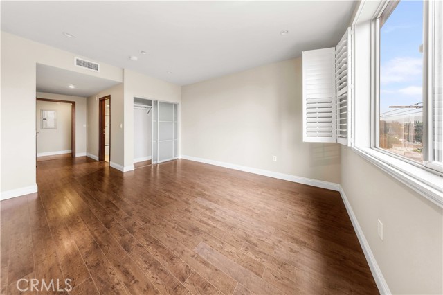 Detail Gallery Image 34 of 53 For 11218 Camarillo St #404,  Toluca Lake,  CA 91602 - 3 Beds | 3 Baths