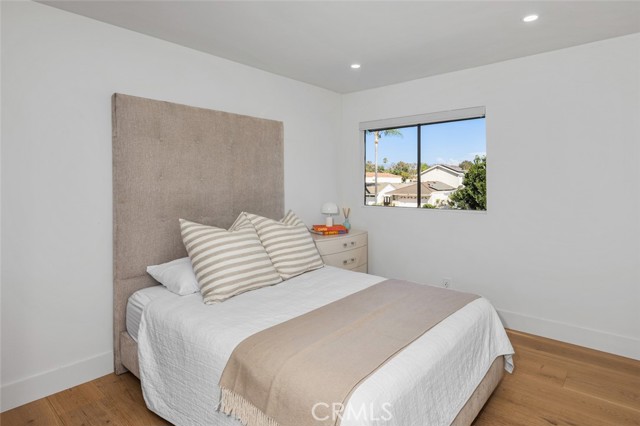 21875 Huron Lane, Lake Forest CA: https://media.crmls.org/medias/0e057c98-54c1-4233-a881-033bf5ba0c8c.jpg