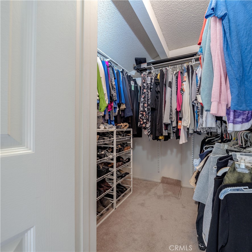 https://media.crmls.org/medias/0e05c0fd-ec9b-410c-bb4b-016618355025.jpg?preset=X-Large