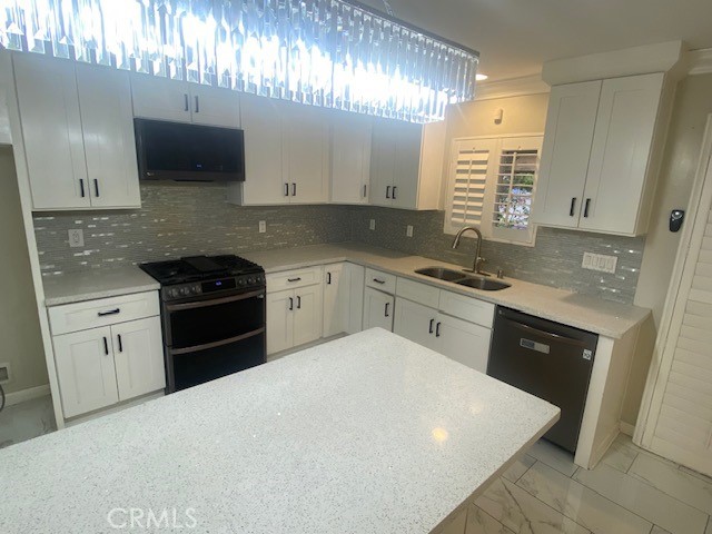 Detail Gallery Image 9 of 30 For 9767 Comanche, Chatsworth,  CA 91311 - 4 Beds | 3 Baths