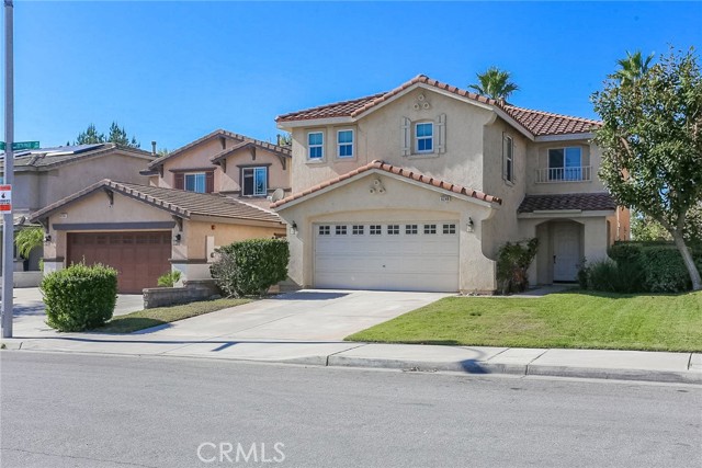 Detail Gallery Image 1 of 1 For 6248 Beth Page Dr, Fontana,  CA 92336 - 4 Beds | 2/1 Baths
