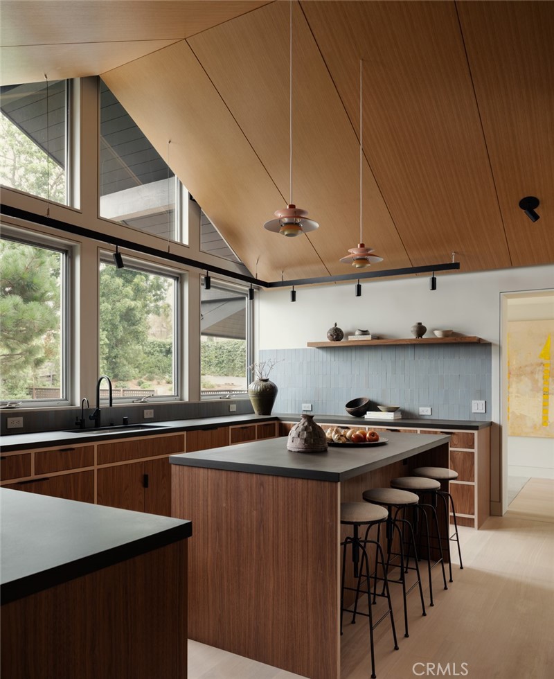 0e0935b6 10e1 4880 9dc5 40c6c8c7ca97