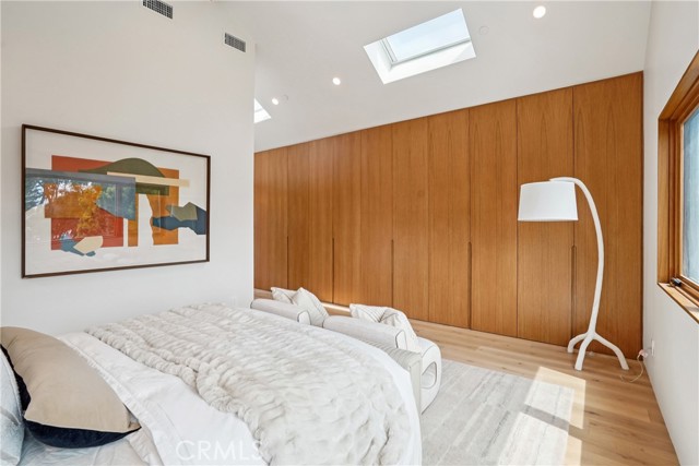 Image 49 of 66 For 647 Navy Street