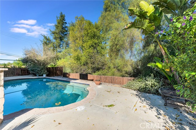 Detail Gallery Image 39 of 46 For 22781 Macfarlane Dr, Woodland Hills,  CA 91364 - 3 Beds | 3/1 Baths