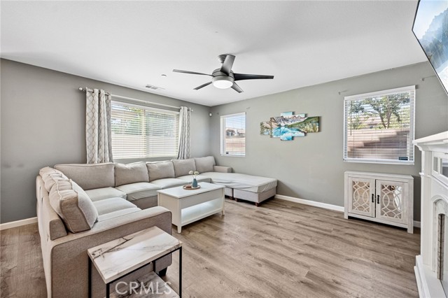 Detail Gallery Image 8 of 45 For 1405 Aloe Ct, Beaumont,  CA 92223 - 3 Beds | 2/1 Baths
