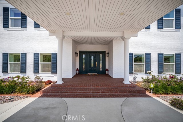 Detail Gallery Image 8 of 75 For 22252 Monte Rancho Dr, Temecula,  CA 92590 - 4 Beds | 4 Baths