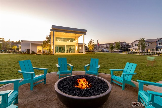 Detail Gallery Image 4 of 9 For 2561 Sprout Ln, Corona,  CA 92883 - 3 Beds | 2/1 Baths