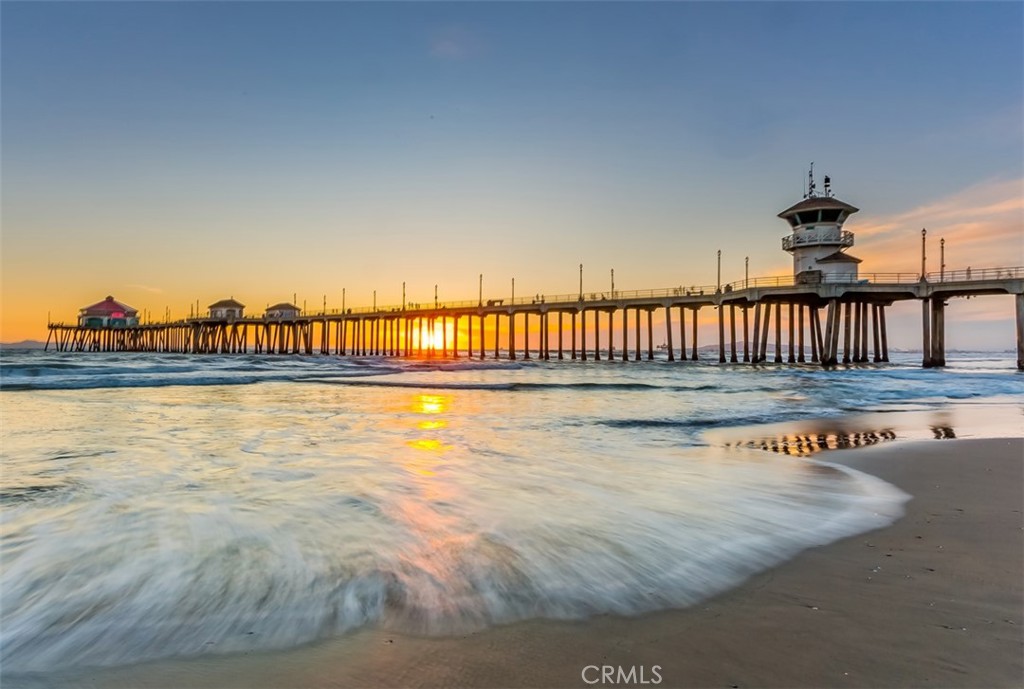 https://media.crmls.org/medias/0e0d4fed-5351-4fec-b78d-36d4dc68055c.jpg?preset=X-Large