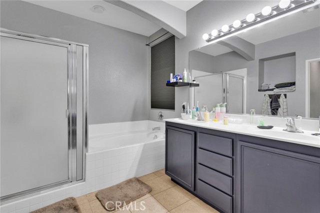 Detail Gallery Image 10 of 37 For 9301 Creosote, Oak Hills,  CA 92344 - 3 Beds | 2 Baths