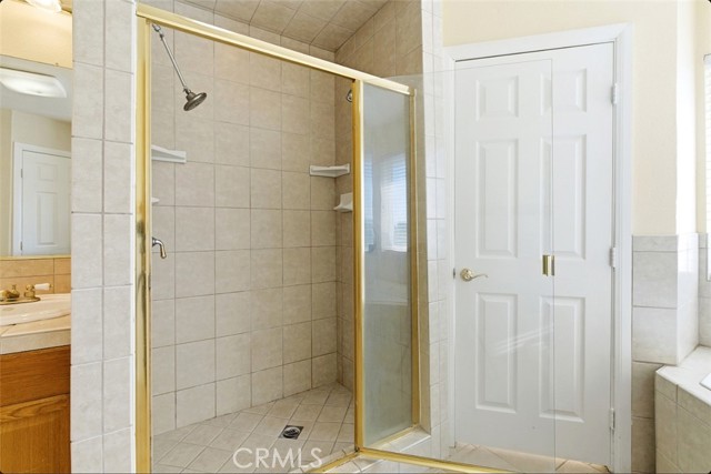 6895 Coyote Rd, Phelan CA: https://media.crmls.org/medias/0e0d9fbe-2c1b-4edf-b141-ec047b51eb80.jpg