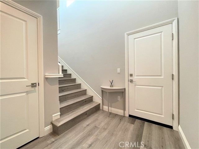 Detail Gallery Image 3 of 25 For 202 Bishop, Irvine,  CA 92620 - 2 Beds | 2 Baths