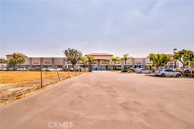 13641 Central Avenue, Chino, California 91710, ,Commercial Lease,For Rent,13641 Central Avenue,CRIV25134593