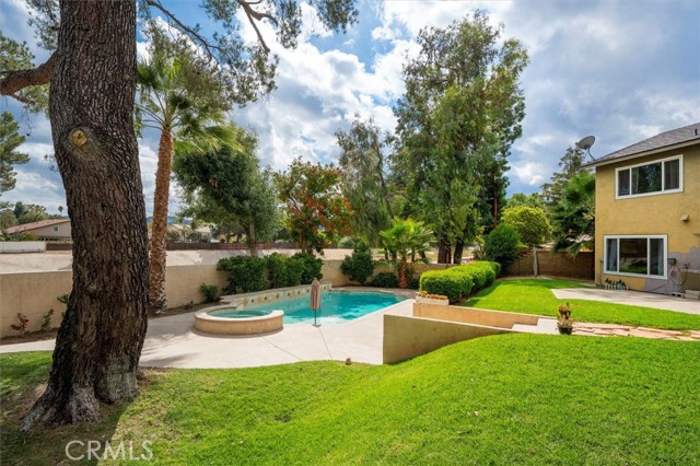 Detail Gallery Image 7 of 36 For 25492 via Dalia, Valencia,  CA 91355 - 5 Beds | 3 Baths