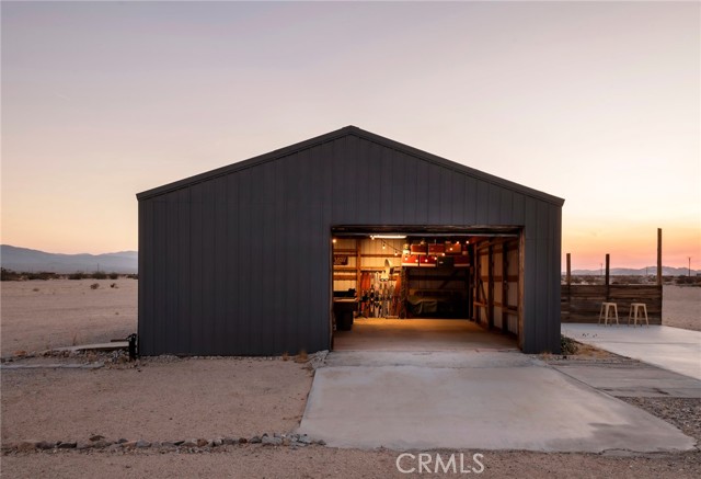 84328 Amboy Road, 29 Palms CA: https://media.crmls.org/medias/0e105691-9cc5-4172-9c76-e602e88131fb.jpg