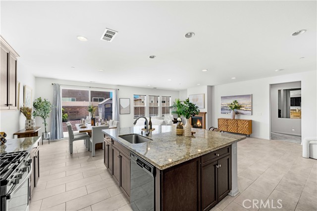 7659 Prairie Drive, Riverside CA: https://media.crmls.org/medias/0e1076be-b431-43de-a3f0-24b8a45f6445.jpg