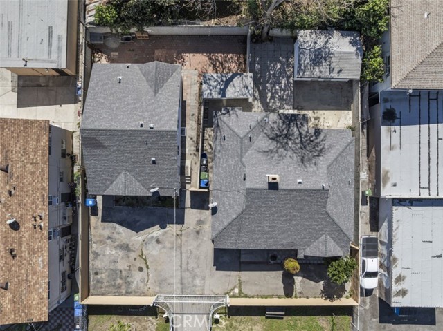 Detail Gallery Image 4 of 32 For 14722 Strathern, Panorama City,  CA 91402 - 5 Beds | 3 Baths