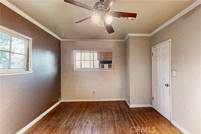 Detail Gallery Image 14 of 32 For 11233 Victory Bld, North Hollywood,  CA 91606 - – Beds | – Baths