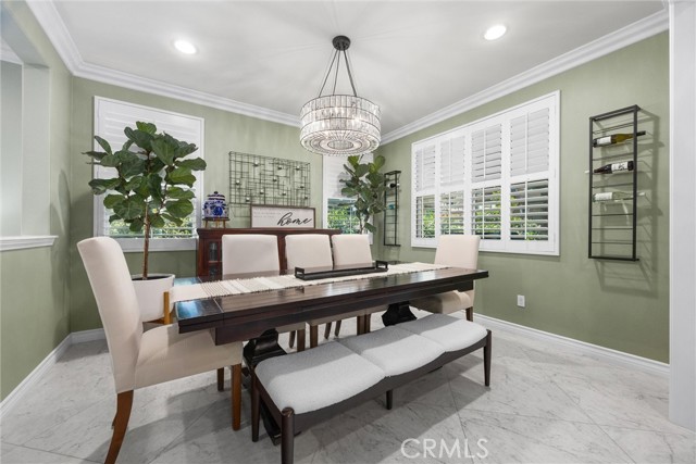 28537 Vista Del Rio Drive, Valencia CA: https://media.crmls.org/medias/0e1136fd-e0a2-4cca-ad32-e6961cb9a670.jpg