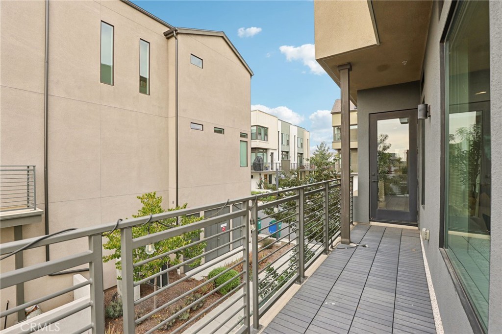 MLS #OC25253268 image #10