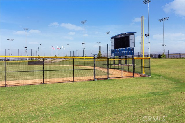 102 Sculpture, Irvine CA: https://media.crmls.org/medias/0e1202d7-0a2b-407d-bdcf-b58471a1d516.jpg