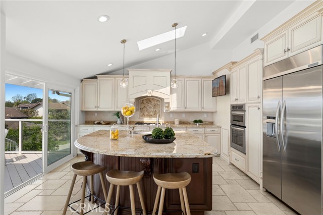 Detail Gallery Image 13 of 51 For 15 Curl Dr, Corona Del Mar,  CA 92625 - 3 Beds | 3 Baths