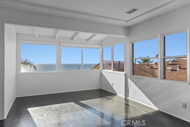 3216 Highland Avenue, Manhattan Beach CA: https://media.crmls.org/medias/0e1348de-54db-4c9d-a0bb-2f62857630d5.jpg