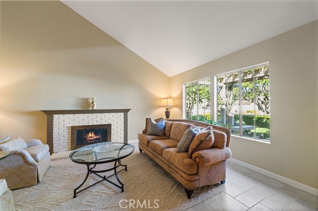 Detail Gallery Image 4 of 35 For 11422 Ridgegate, Whittier,  CA 90601 - 4 Beds | 3 Baths