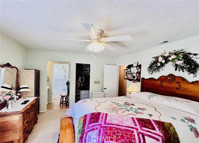 24212 Kansa Road, Apple Valley CA: https://media.crmls.org/medias/0e141dd5-1567-430c-8426-0f38ae8780fa.jpg