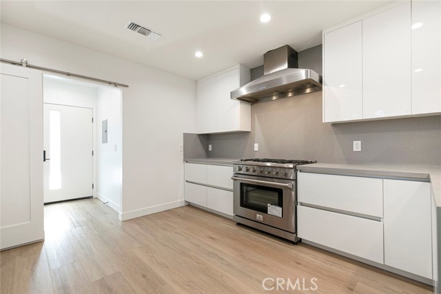 Detail Gallery Image 11 of 38 For 528 Spencer St, Glendale,  CA 91202 - 3 Beds | 2 Baths