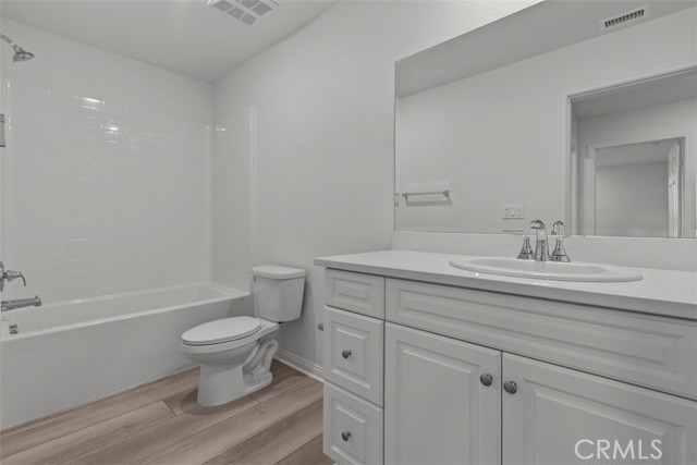 Detail Gallery Image 15 of 17 For 920 Porta Marina Ln, Lake Elsinore,  CA 92530 - 3 Beds | 2/1 Baths