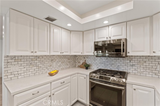 Detail Gallery Image 12 of 48 For 1616 Granville Ave #202,  Los Angeles,  CA 90025 - 2 Beds | 2 Baths