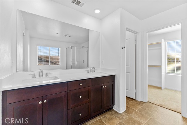 Detail Gallery Image 19 of 29 For 15234 Ridge Ln, Fontana,  CA 92336 - 3 Beds | 2/1 Baths