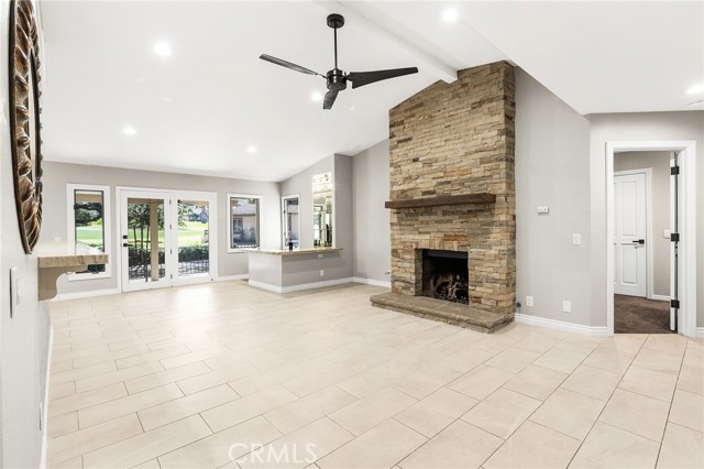 Detail Gallery Image 7 of 66 For 38260 Oaktree, Murrieta,  CA 92562 - 2 Beds | 2/1 Baths