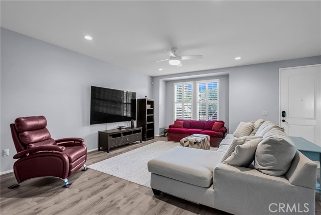 2151 Atlantic Avenue, Long Beach CA: https://media.crmls.org/medias/0e171b88-4846-42e3-b50e-cbfa8c300045.jpg