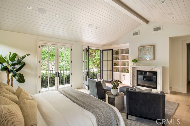 Detail Gallery Image 27 of 42 For 1090 Moraga Dr, Bel Air,  CA 90049 - 5 Beds | 5/1 Baths