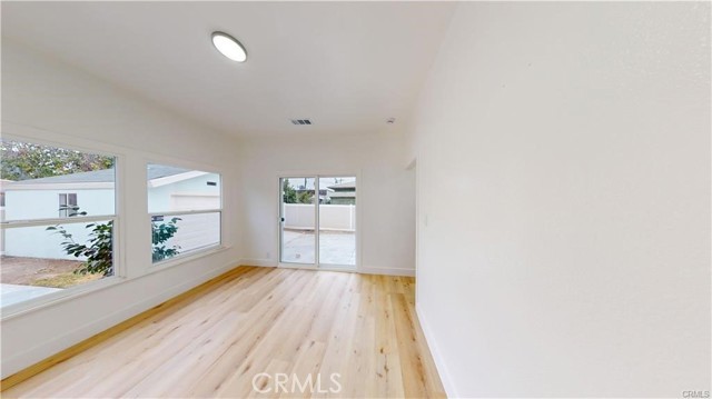 Detail Gallery Image 12 of 18 For 2249 W 30th St, Los Angeles,  CA 90018 - 4 Beds | 2 Baths