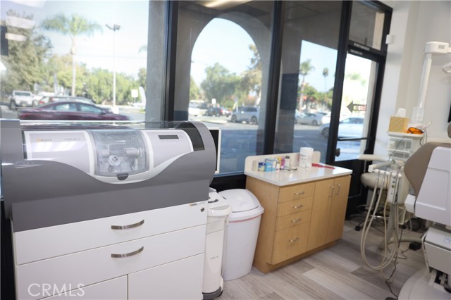 3950 Pierce St, Riverside CA: https://media.crmls.org/medias/0e1855b2-46ef-4e18-85ef-4988541ad33b.jpg