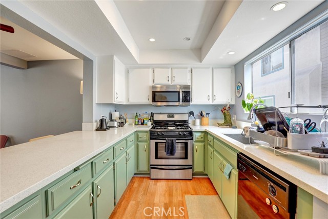 533 Walnut Avenue, Long Beach CA: https://media.crmls.org/medias/0e185c9e-ac76-4ea2-bd46-7f6f2235dabf.jpg