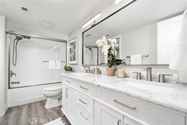 Primary Bathroom with Dual Sink Vanity