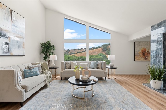 15539 Feldspar Drive, Chino Hills CA: https://media.crmls.org/medias/0e1a0e21-7820-4d8b-bea3-f4223b982ff1.jpg