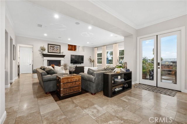 1 Running Brook Drive, Coto de Caza CA: https://media.crmls.org/medias/0e1ab0f1-0ca4-413a-be8f-19f008eae395.jpg