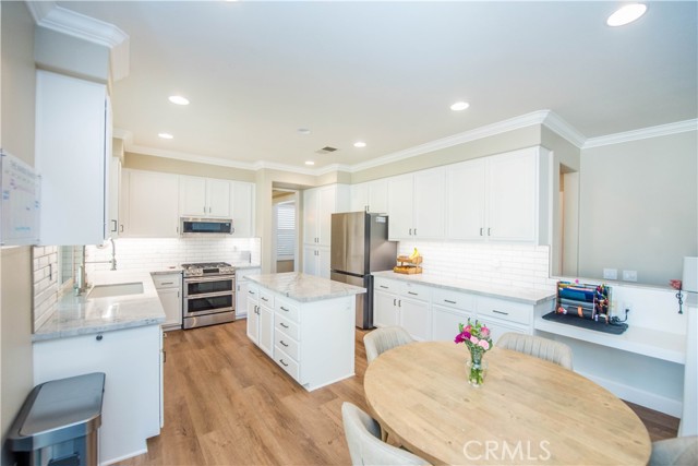 Detail Gallery Image 12 of 54 For 3730 Wallowa Cir, Corona,  CA 92881 - 4 Beds | 3 Baths