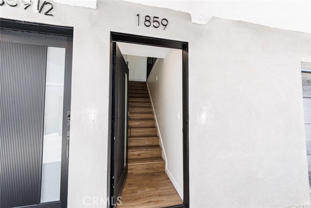 Detail Gallery Image 4 of 29 For 1859 Crenshaw Bld, Los Angeles,  CA 90019 - 4 Beds | 3 Baths